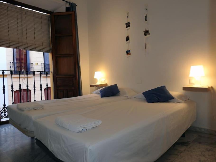 Apartamento En Sevilla Centro Con Vistas A La Plaza Alameda De Hercules - Hasta 6 Personas Exterior foto